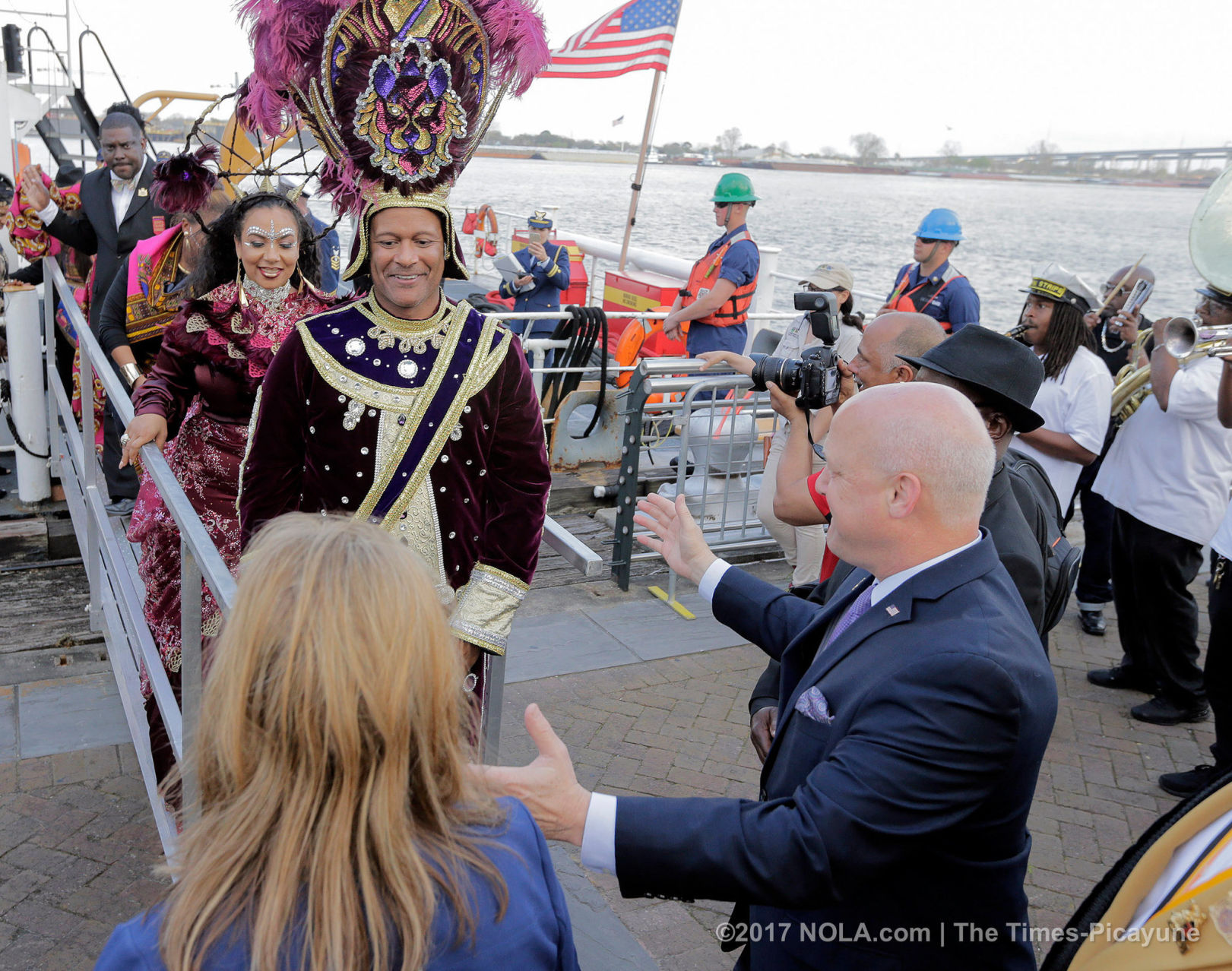 Mardi Gras 2017: Zulu and Rex arrive for Lundi Gras